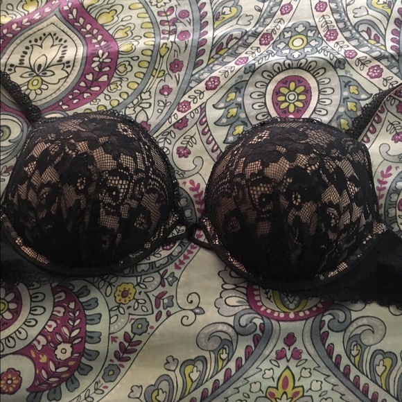 Victoria secret push up bra. Price is firm