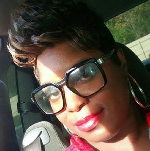 Meet your Posher, Kiesha