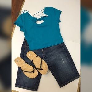 Arden B. Capri's..turquoise shirt and flip flops