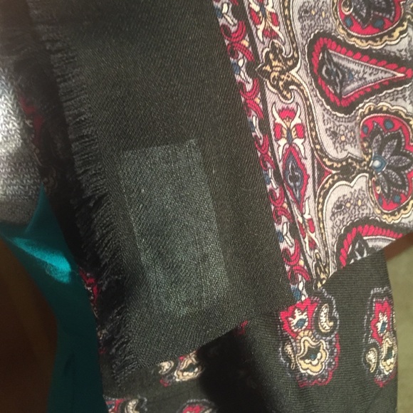 Vintage Scarf - Picture 4 of 4