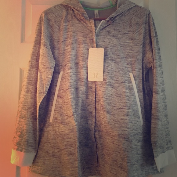 lululemon athletica Jackets & Blazers - Lululemon Sun Showers Jacket