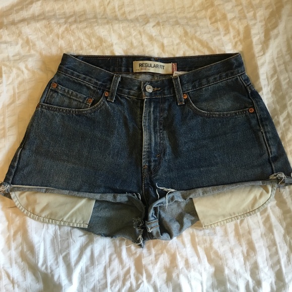 🇺🇸VINTAGE High Waisted Levi Jean Shorts🇺🇸