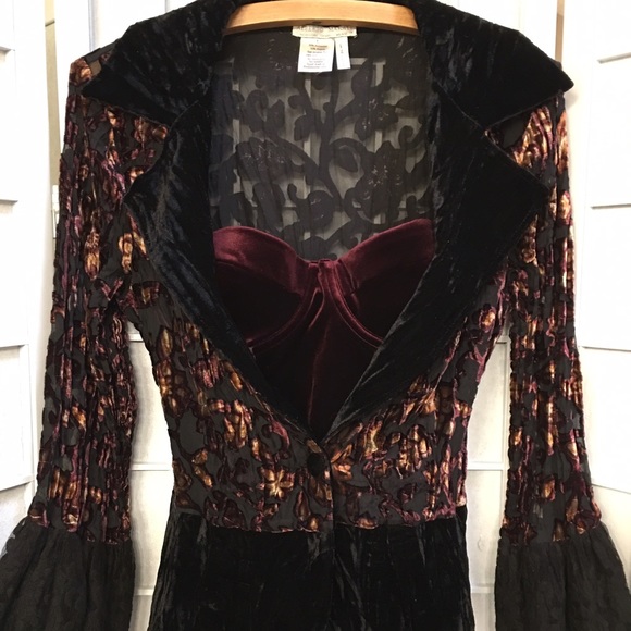 Alberto Makali Velvet Blazer