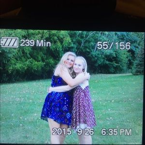 Meet your Posher, Hallie