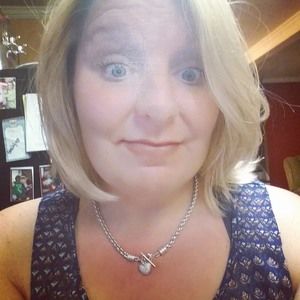 Meet your Posher, Carrie