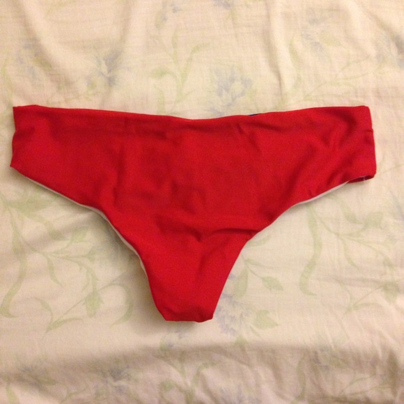 ⭐️size L Cheeky bikini bottom - Picture 3 of 3