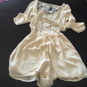 🆕Hollister Medium Boho Romper