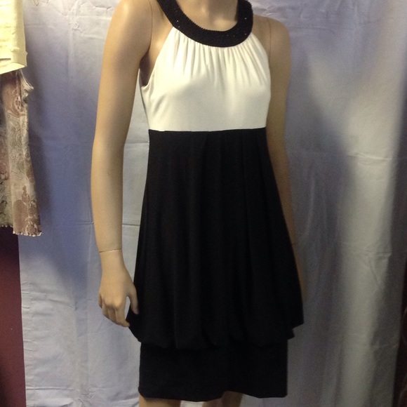 Eliza J. Formal black & cream dress. Size 6 - Picture 4 of 4