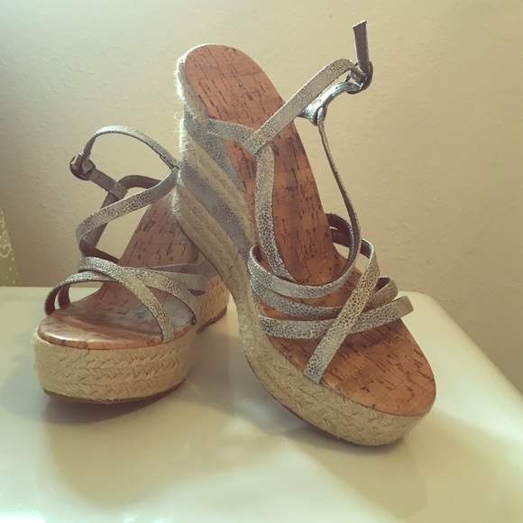 Snakeskin wedges--from the buckle!