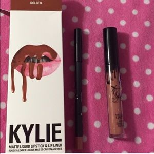 Kylie Jenner lipstick and lip pencil Dolce K