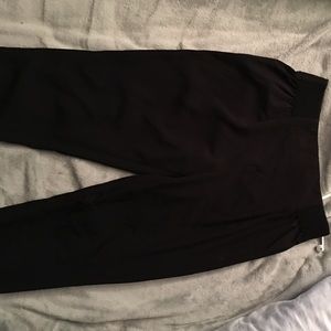 Breezy black crop pants