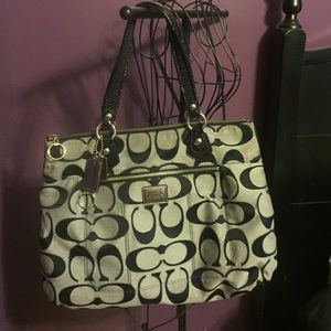 Coach poppy purse!! Black with silver sparkle