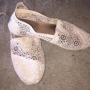 Lace Toms