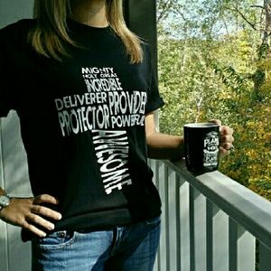 Christian religious cross t shirt size large.