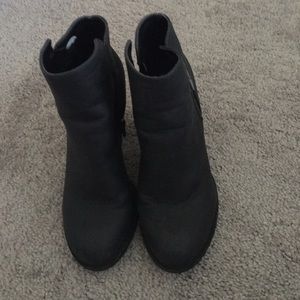Ankle boots