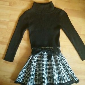 Little girls' sweater dress🐼