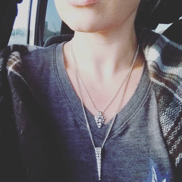 ⚠️ FLASHSALE 🆕 (2pc) Statement Necklace - Picture 4 of 4