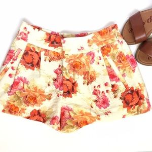 ✨NWOT Zara Floral Shorts