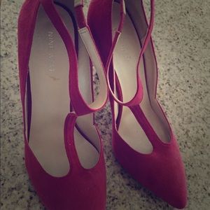 Nine West hot pink shoes!