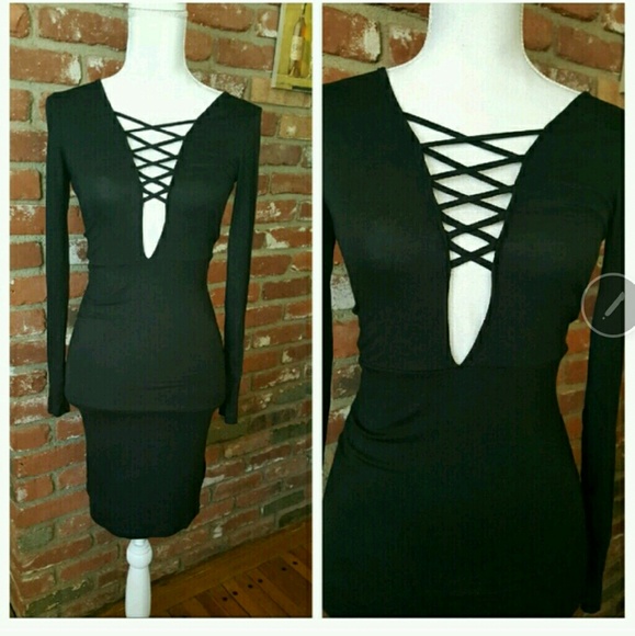 🆕 Black Long Sleeve Peekaboo Dress - Picture 3 of 3