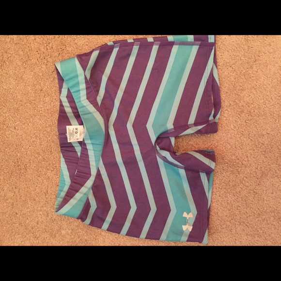 Under armour spandex heat gear! Like new!!