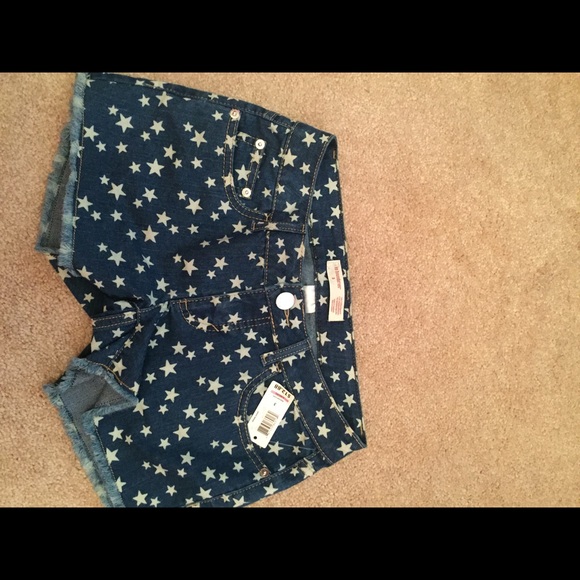 BRAND NEW WITH TAGS! Star Jean shorts!