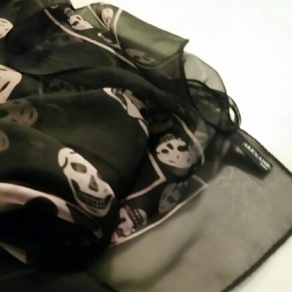 Alexander McQueen scarf