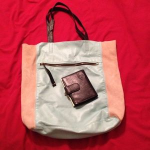 Bundle of two: H&M tote and a Buxton wallet