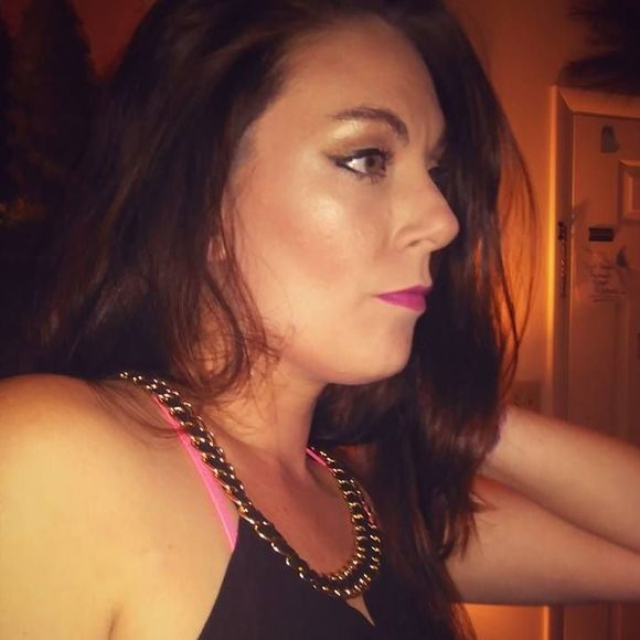 Meet your Posher, Brandy - Picture 1 of 1