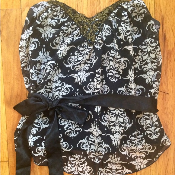 Strapless stylish top