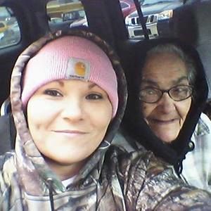 Meet your Posher, Cynthia