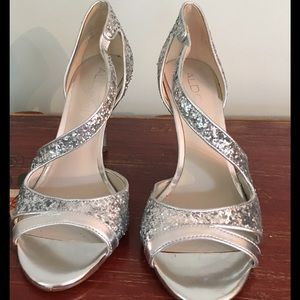 🍾 ALDO Silver Glitter Heels SZ 7