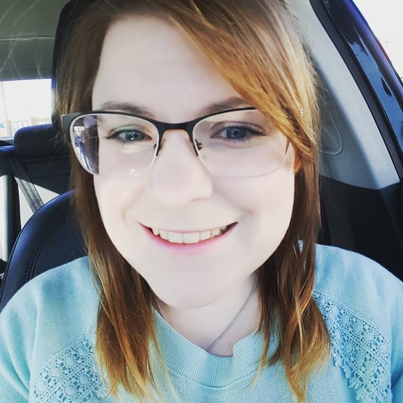 Meet your Posher, Kara