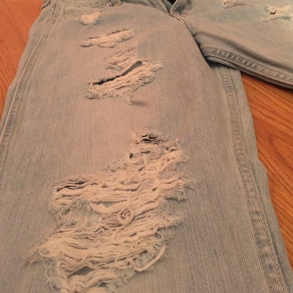 *SOLD* High rise boyfriend jeans - Picture 3 of 4