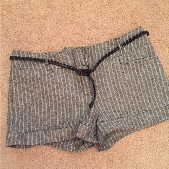 Dress shorts! Black and white. NEW!