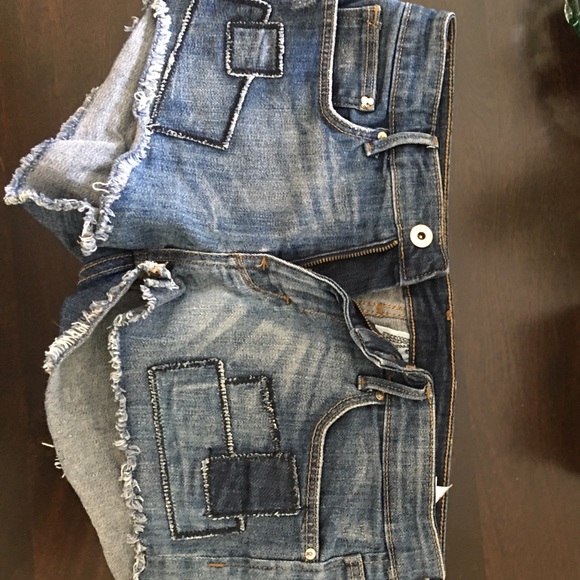 Women's H&M patch Jean shorts