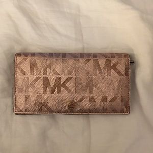 Michael Kors rose gold wallet