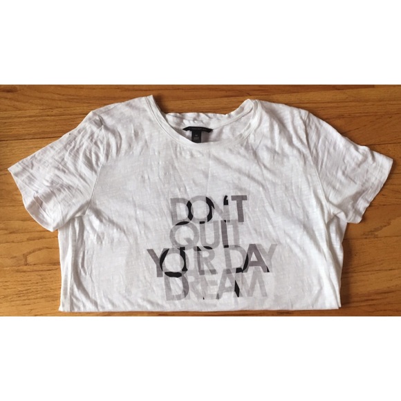 ☀️Sunny days sale☀️Don't Quit Your Day DreamsTShrt