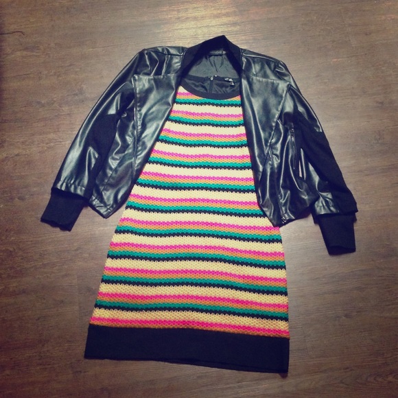 💕 Boutique Dress - Picture 2 of 4