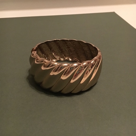 Express Gold Bracelet
