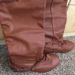 Under the knee boots