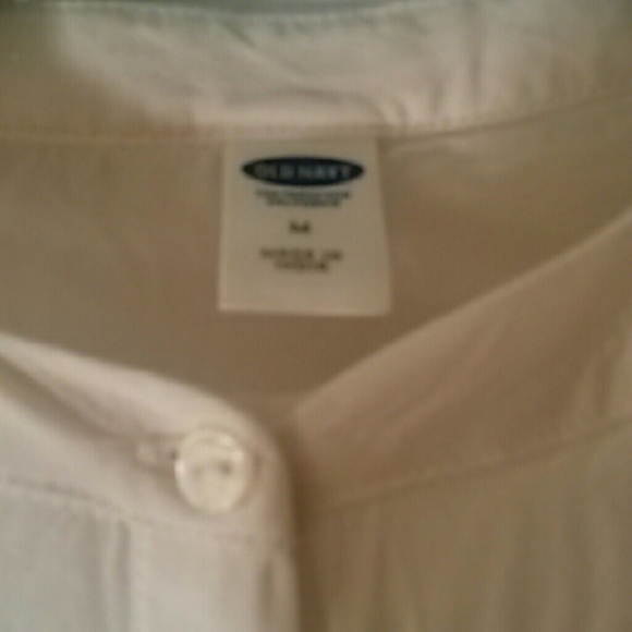 Old Navy top - Picture 2 of 4