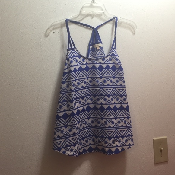 Blue summer pattern tank top - Picture 2 of 4