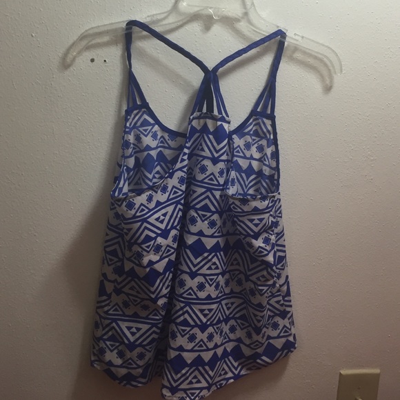Blue summer pattern tank top - Picture 3 of 4