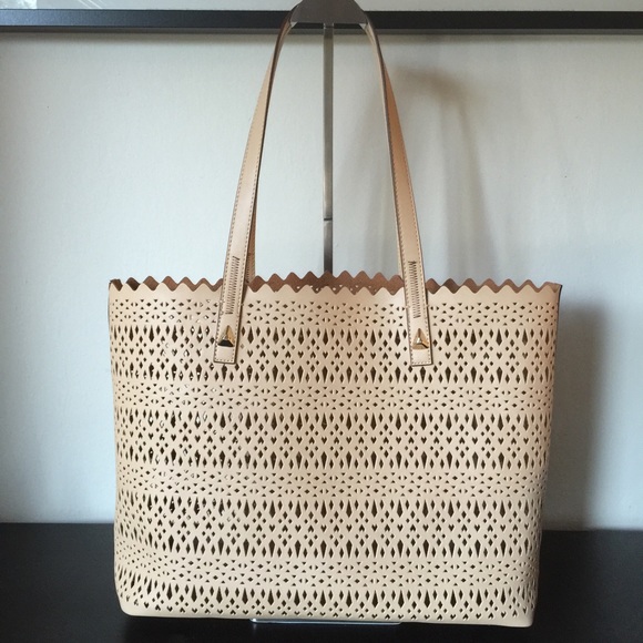 Stella & Dot Handbags - Stella & Dot Avalon Tote