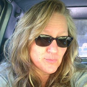 Meet your Posher, Gena