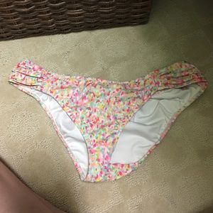 victoria secret swimsuit bottom!!