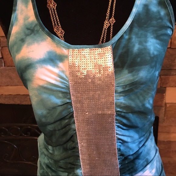 π This top is even prettier on π - Picture 4 of 4
