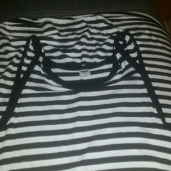 Super cute black and white swing dress