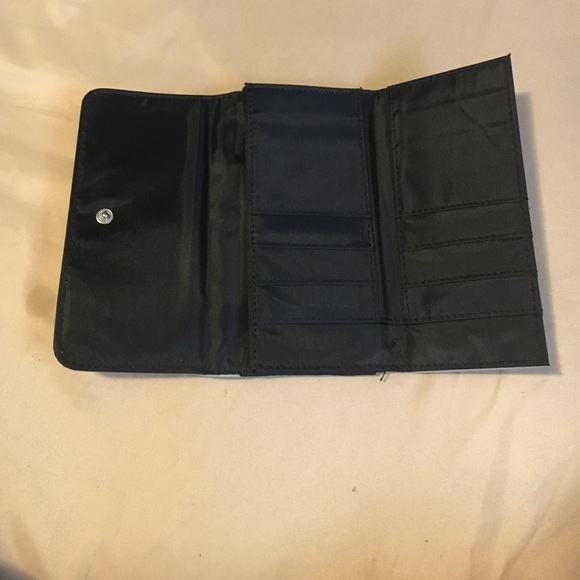 Wallets - Picture 2 of 4